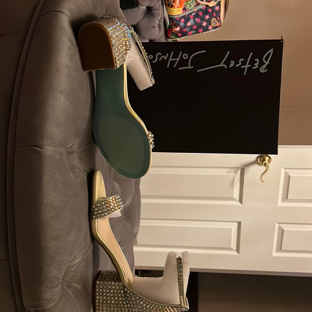 Betsy Johnson small heel